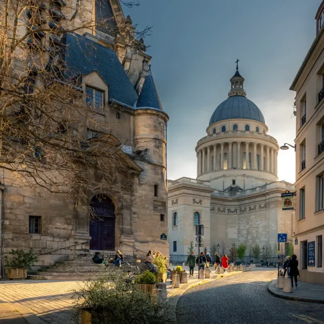 CDG/Orly Airport > Paris Private Transfer