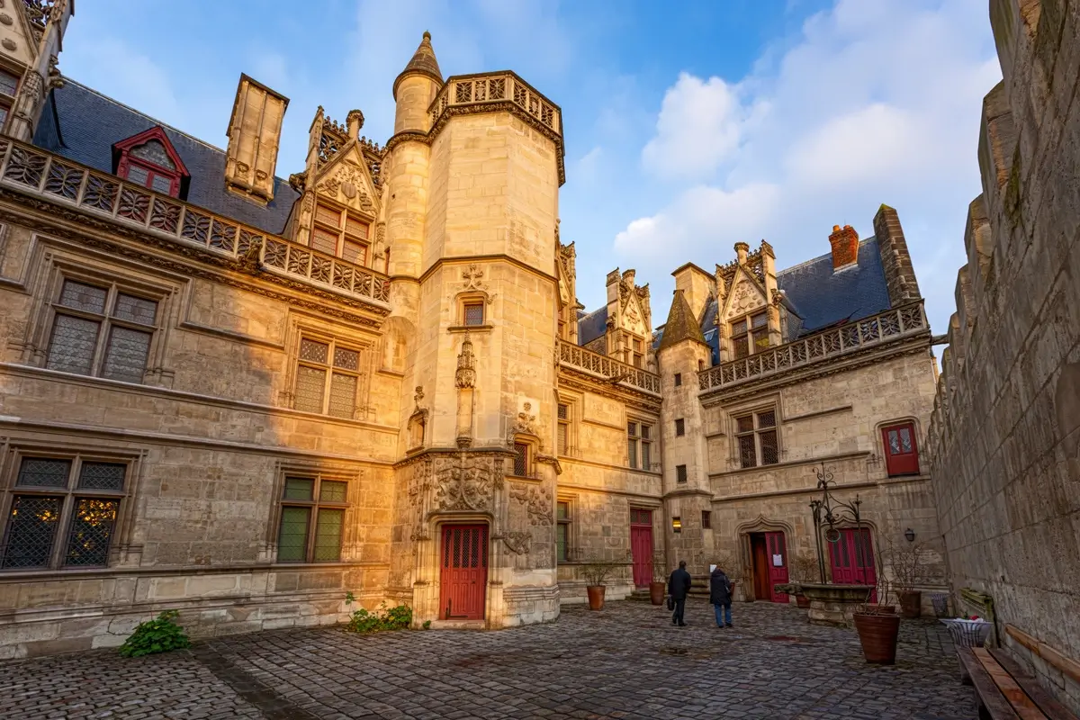 Latin Quarter - Cluny Museum - Middle Age Museum