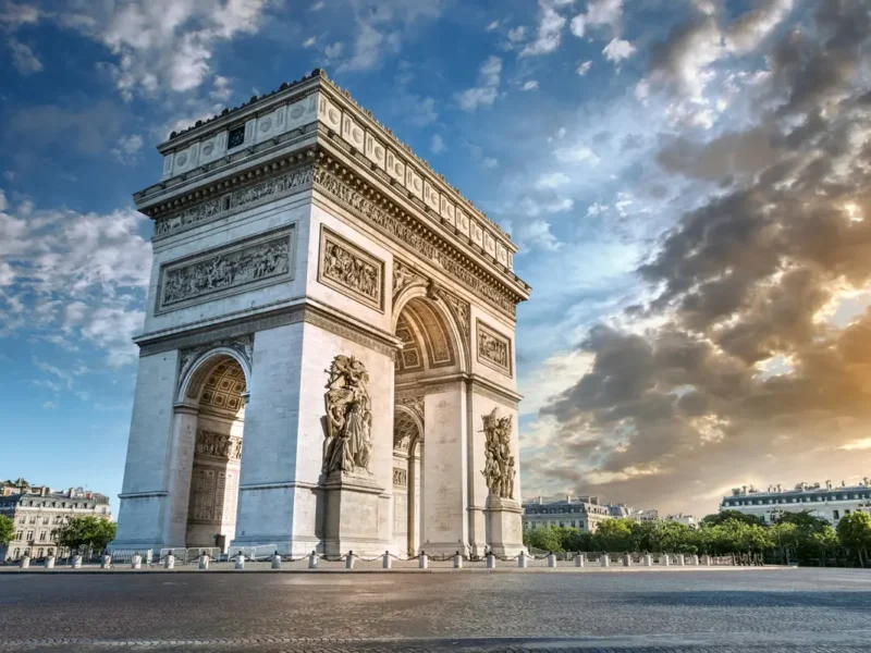 4-Hour Paris Treasure Hunt