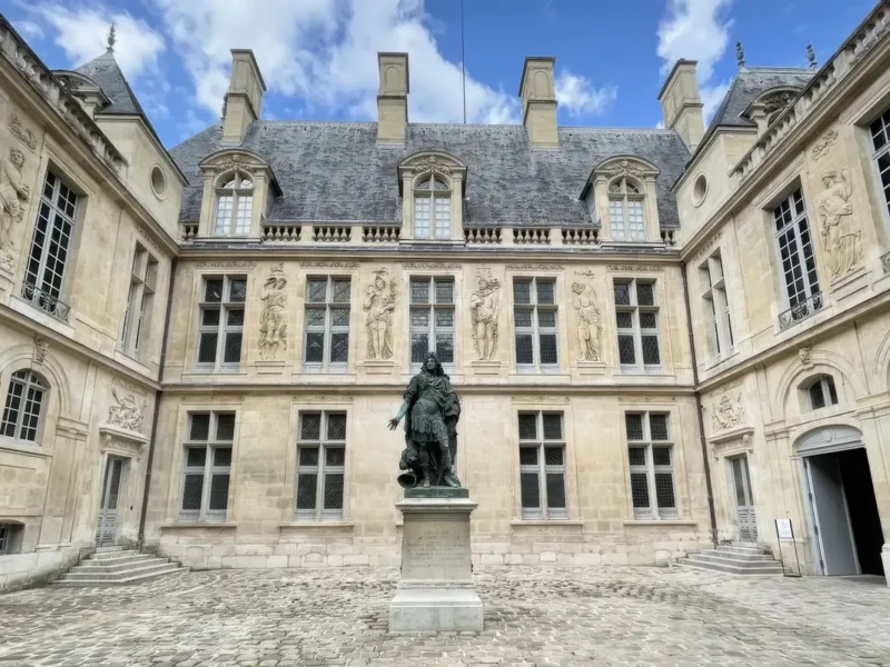 2-Hour Carnavalet Private Tour