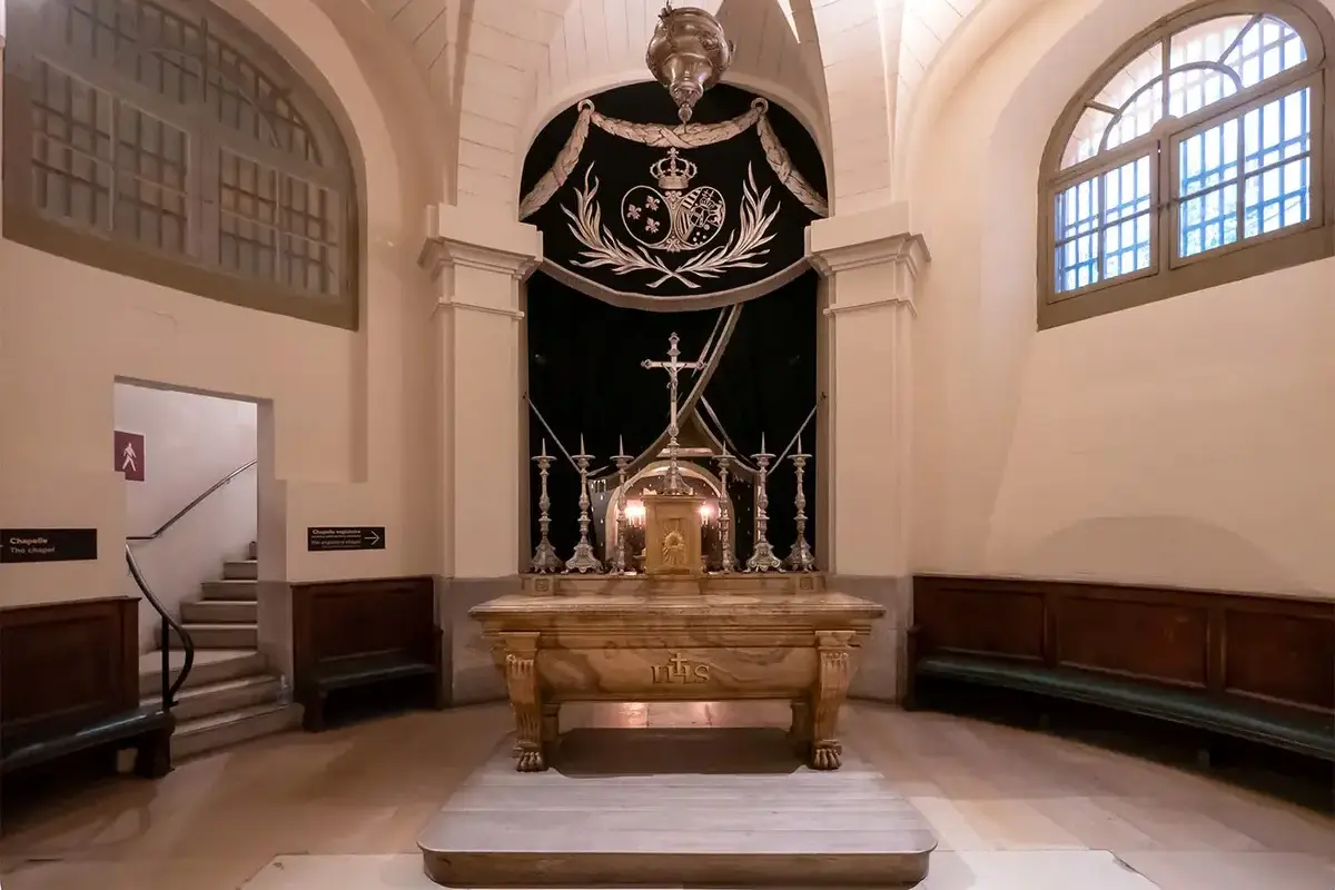 Paris La Conciergerie - Marie-Antoinette's Chapelle