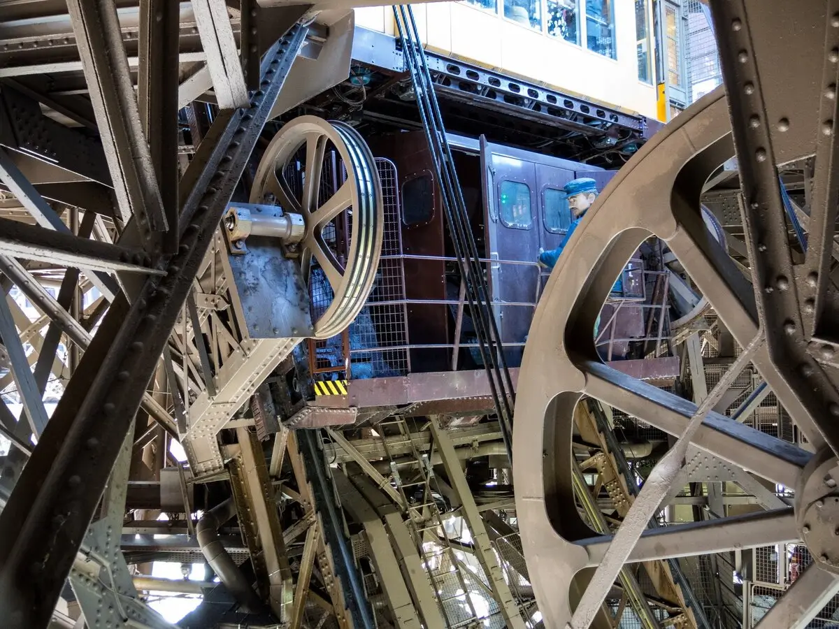 Eiffel Tower - Elevator to the First Floor from the Ground