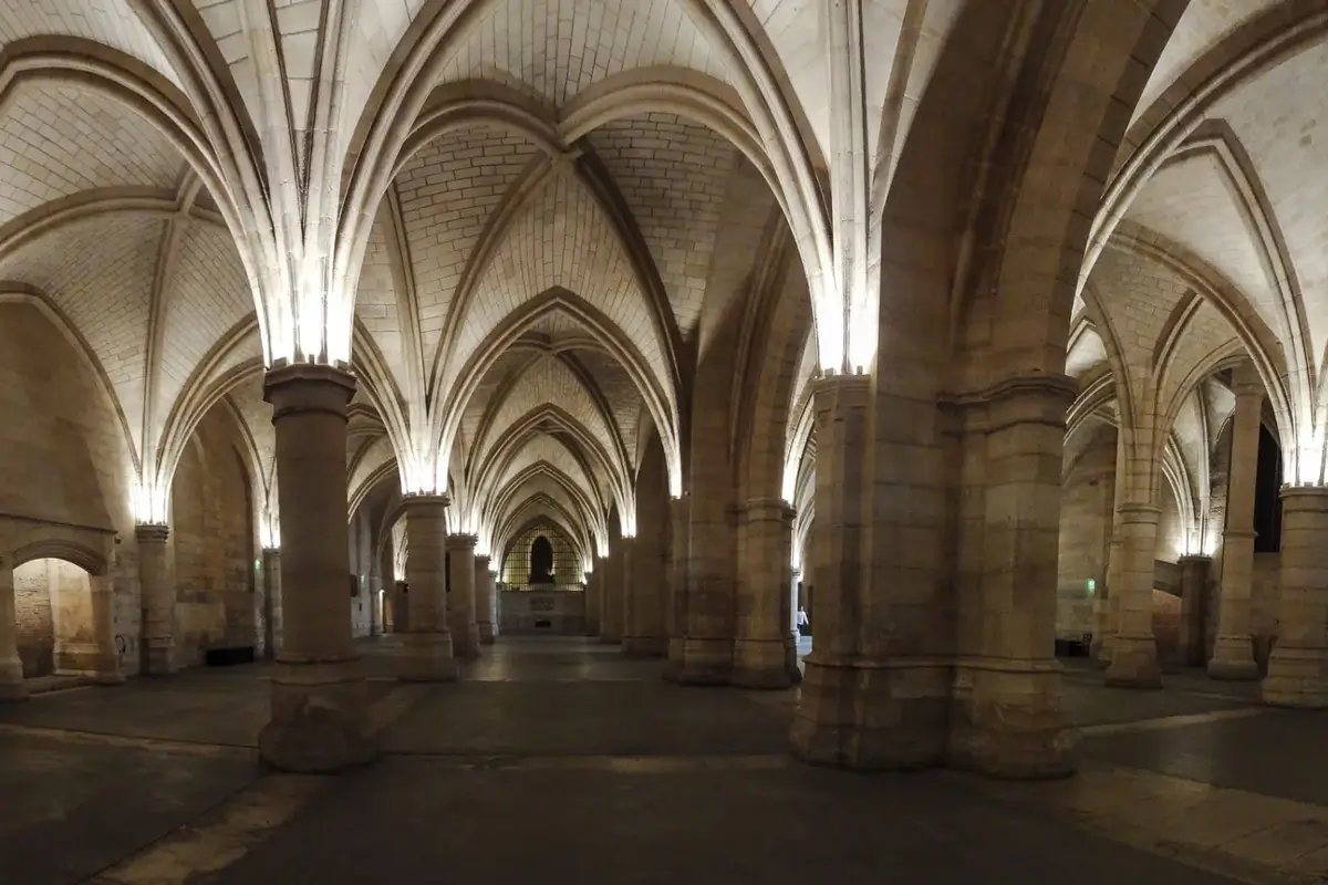 Paris La Conciergerie - Salle d'Armes