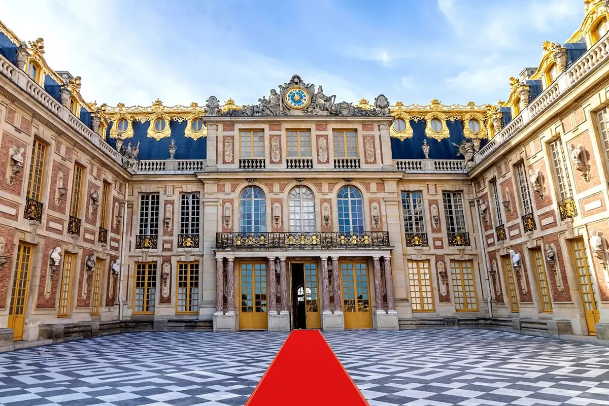 Versailles Castle Entrance